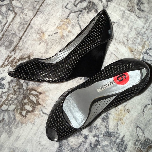 Vía Spiga Black Peep-Toe Wedge Heels - Picture 2 of 5